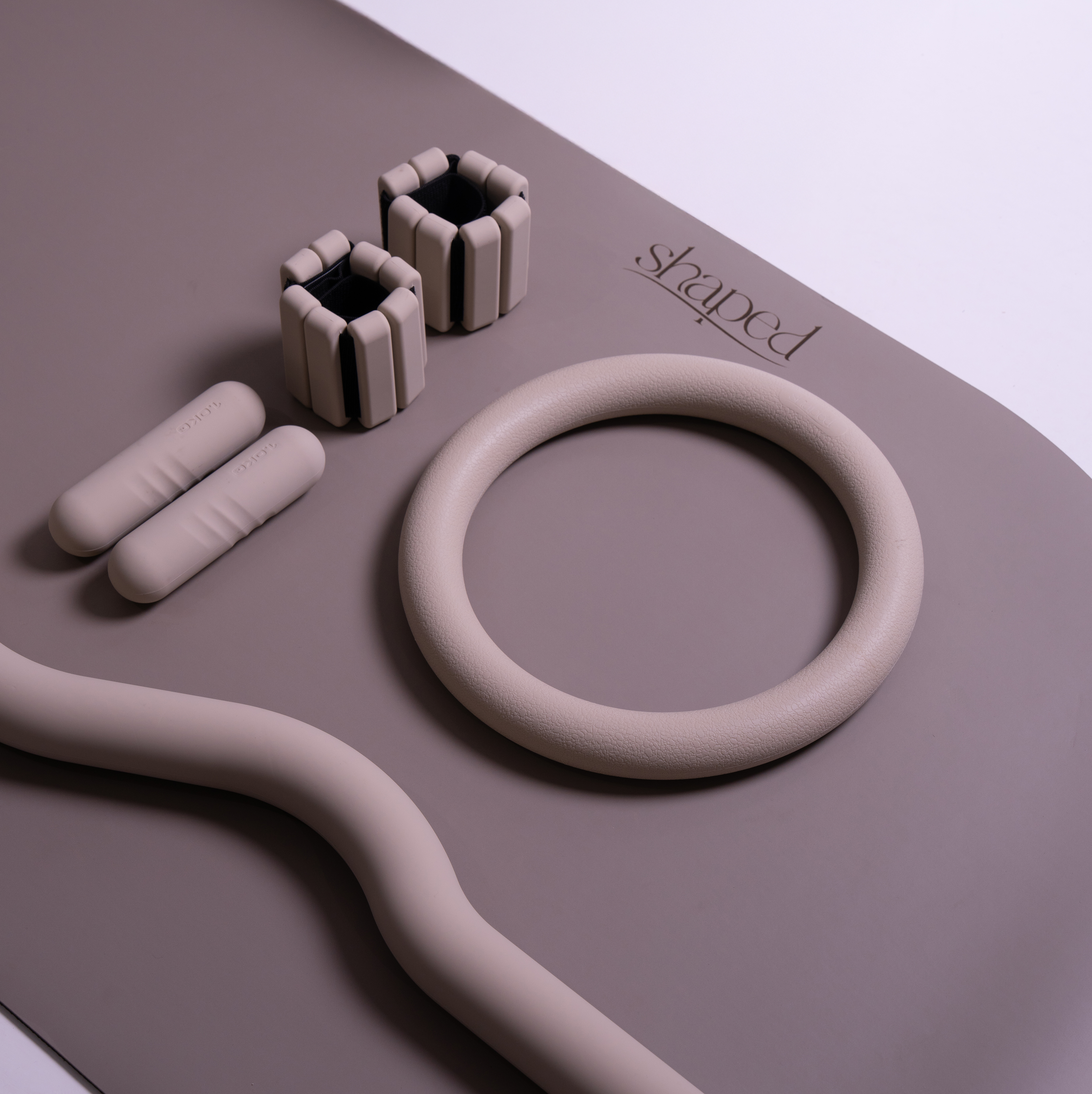 ESSENTIAL WORKOUT KIT